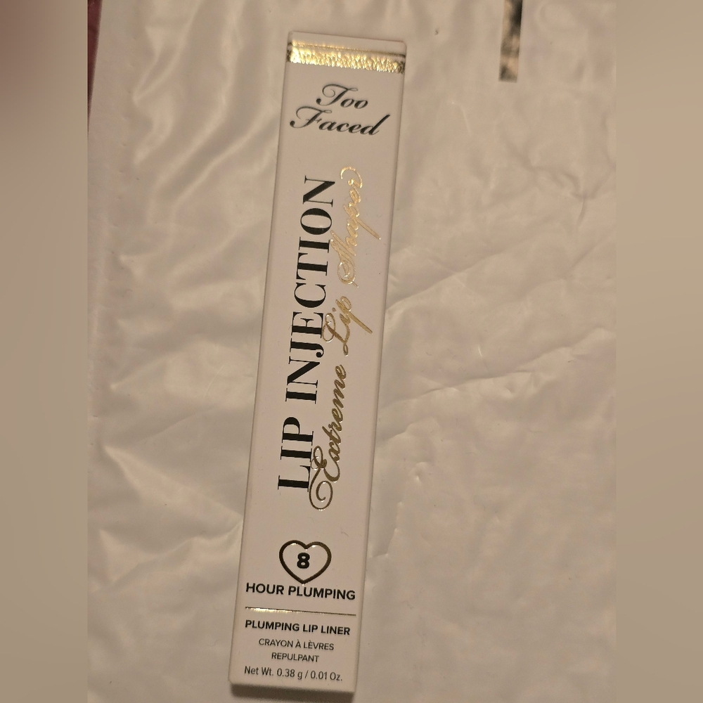 Too Faced Lip Injection Extreme